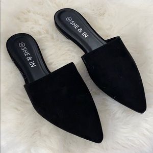 NWT 👑 Pointed Toe Mules